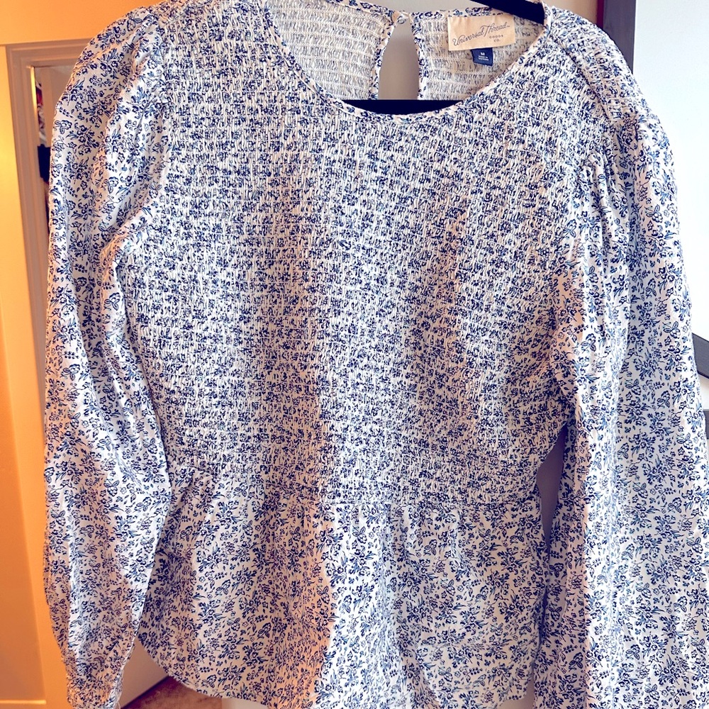 Universal thread spring floral peplum top size medium